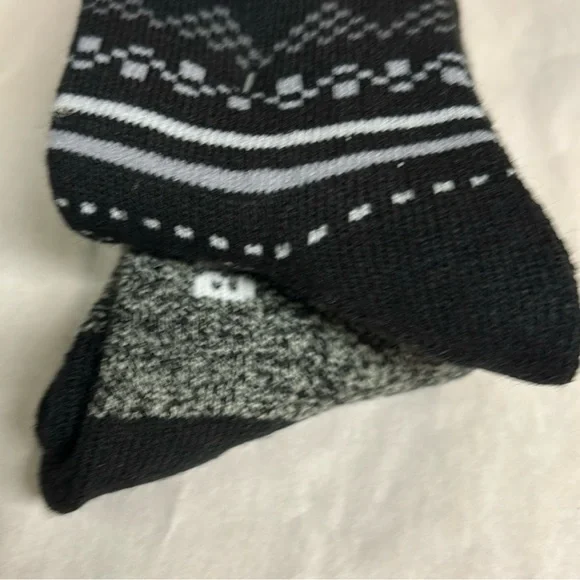 New Columbia Socks Women’s 2 Pair Black & Gray Fleece Socks Activewear Casual - Picture 11 of 12